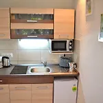 Luxe For Less Apartments