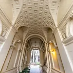 Brand New Sunny Apartment On Andrassy Street