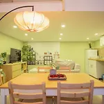 Cosy 2 Bedroom Flat In Akacfa St., Sol