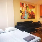 Super Central Modern Home At Gozsdu Passage