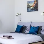 Venus Apartments - Opera II