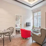 Sweet Apartment