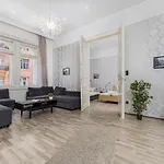 Real Apartments Semmelweis