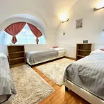 Basicpoint Residence