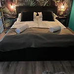 Jungle Inn