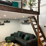 Jungle Inn
