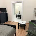 Dohany Central Apartment