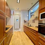 Penthouse W Private Rooftop And Free Parking