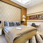 Downtown Deluxe-Two Bedroom Apartment With Sauna