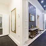 O Street 3 Bedroom Stylish Apartment
