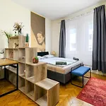 Margaret Apartment By The Danube