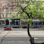 Luxury Apartment In The Central