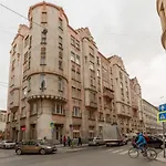 Supercentral Spacious Apartment