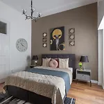 Luxurious Art Deco Residence In The Heart Of Budapest