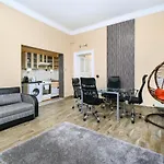 Travelers Apartment