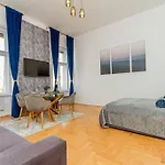 Bluebellhome-Castle District