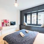 Bright Studio With Parliament View, Free Parking