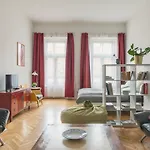 Bright&Spacious Loft With Basilica View