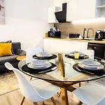 D52 - New Home In Downtown