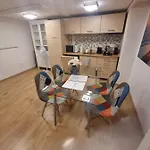 Pipa Utca 6