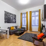 Dowtown Home In The Gozsdu Garden