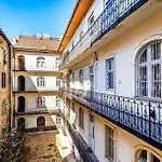 Broadway 2Bedroom Apartment