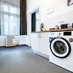 Nora Apartment - At The Danube