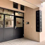 Matyas Corner Green Square Studio Apartments III