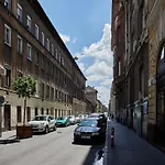 Cozy Little Apartment In Downtown Budapest