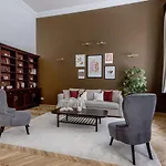 Luxe, Historic Home Near Downtown Landmarks 19Th Century