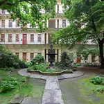 L10 Dolce Vita Apartment