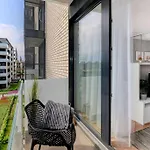 Tidewater Pearl Apartment