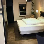 Texas Pub & Apartman