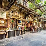 Joyous Era Apartment