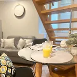 Museum Corner Apartment