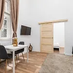 Venus Apartments - Keleti III