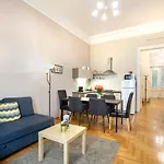 Orangehomes Kalvin Sq 2 Bedroom Apartment