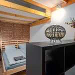 Apartment With Free Parking