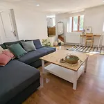 Stylish 2-Bedroom Apartment In Central Budapest