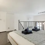 Trendy Apartment At The Hippest Location