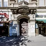 Elegant Studio In Central Budapest