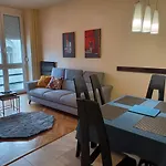 Be A Budapester3