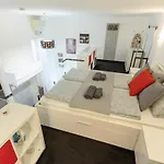 Bright & Shine Apartment