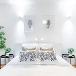 Comfortable Central City Stay