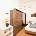 Modern & Huge Apartment 4 Bedroom 2 Bathroom
