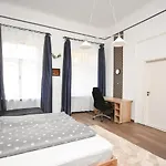 Modern & Huge Apartment 4 Bedroom 2 Bathroom