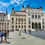 Parliament Dream Home At The Danube