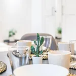 Comfortable Central City Stay