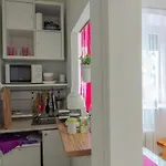 B24 Cosy Small Flat At Center