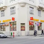 King Studio - Promo @King Str.@Heroes Square